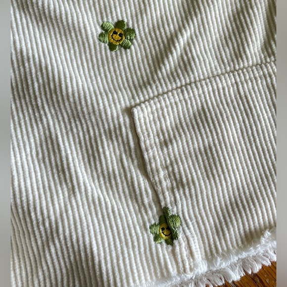 Forever 21+ Smiley Face Corduroy Shorts Size 3X - Picture 7 of 7